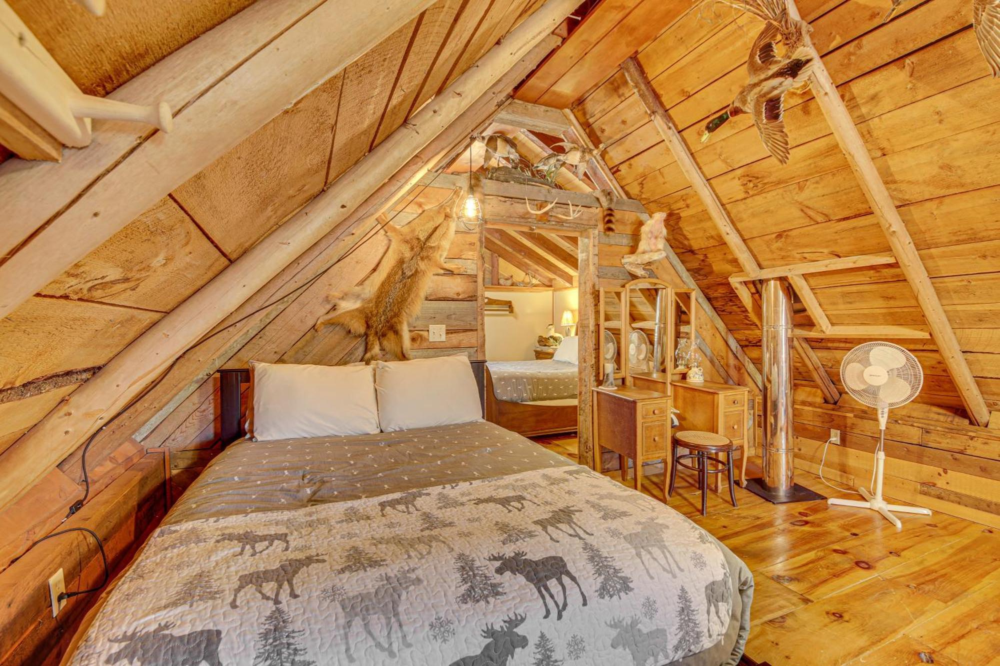 Rustic Searsport Cabin Loft And Sunroom On 10 Acres Exterior photo