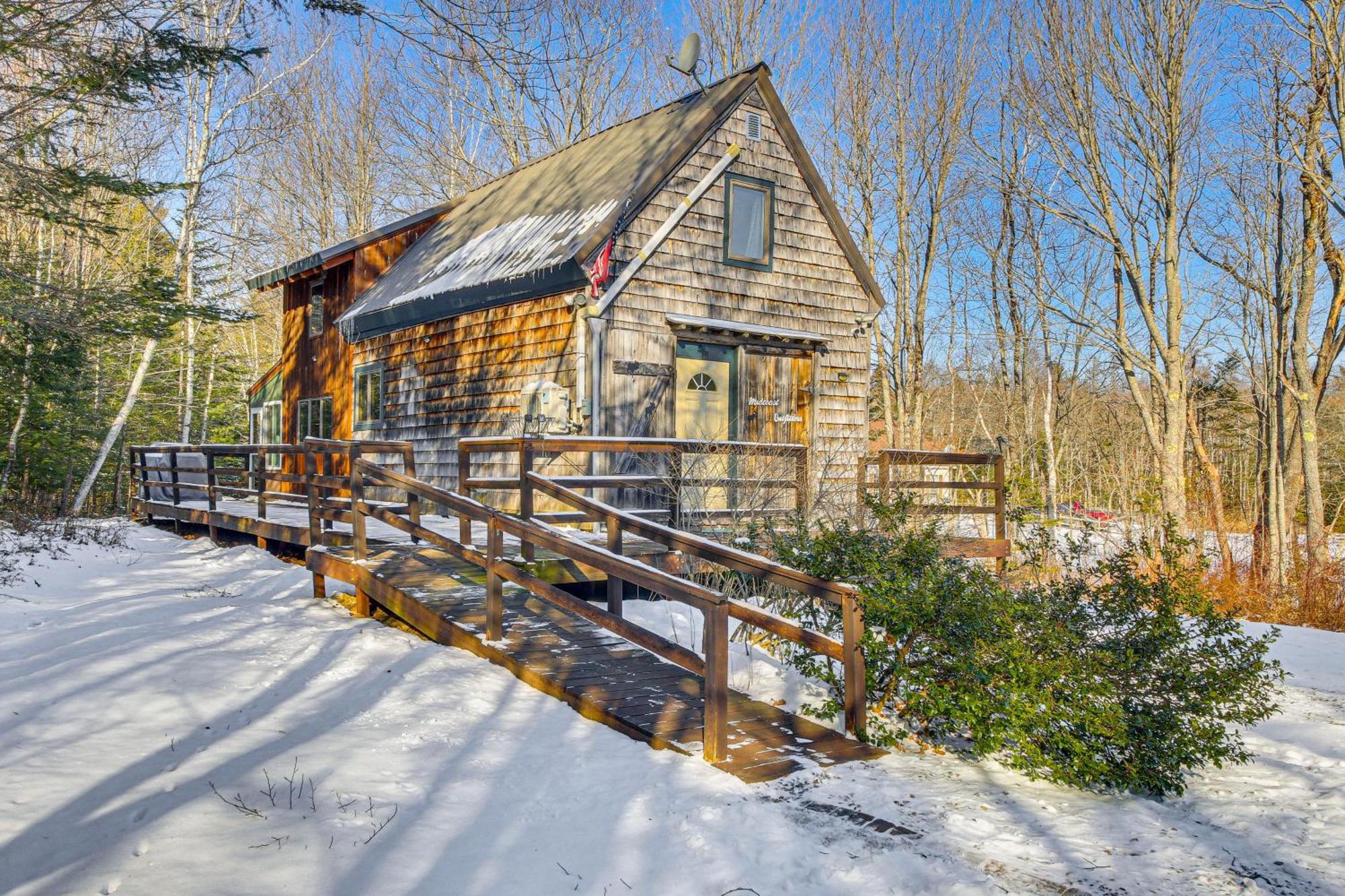 Rustic Searsport Cabin Loft And Sunroom On 10 Acres Exterior photo